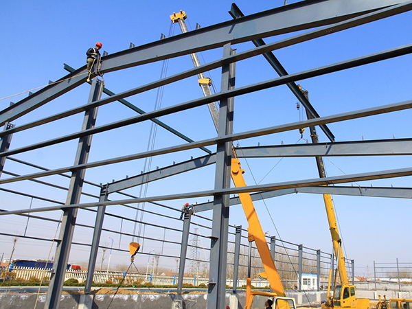 Pre engineered steel structure building and metal warehouse shed construction