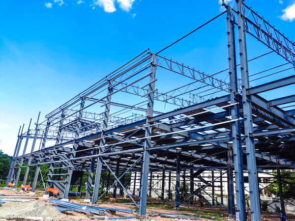 Light steel structure warehouse